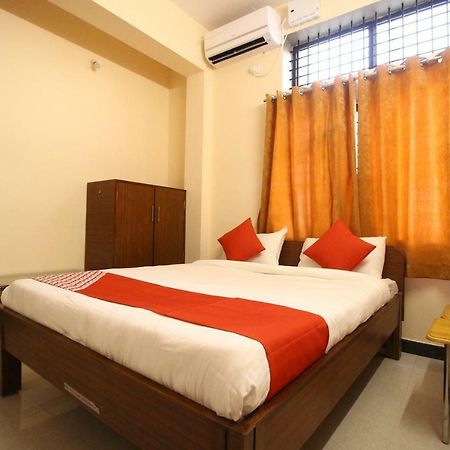 Oyo Flagship 30734 Jeevan Lodge Shimoga Bagian luar foto