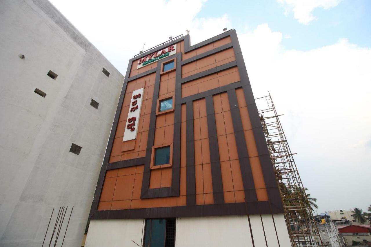 Oyo Flagship 30734 Jeevan Lodge Shimoga Bagian luar foto