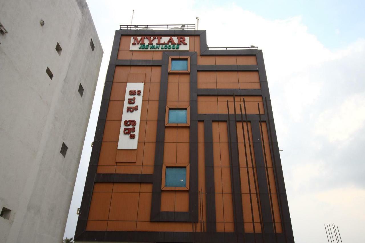 Oyo Flagship 30734 Jeevan Lodge Shimoga Bagian luar foto