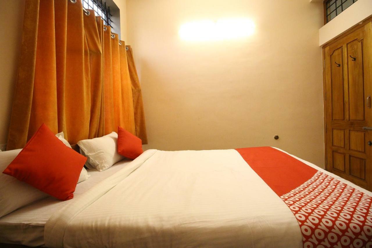 Oyo Flagship 30734 Jeevan Lodge Shimoga Bagian luar foto