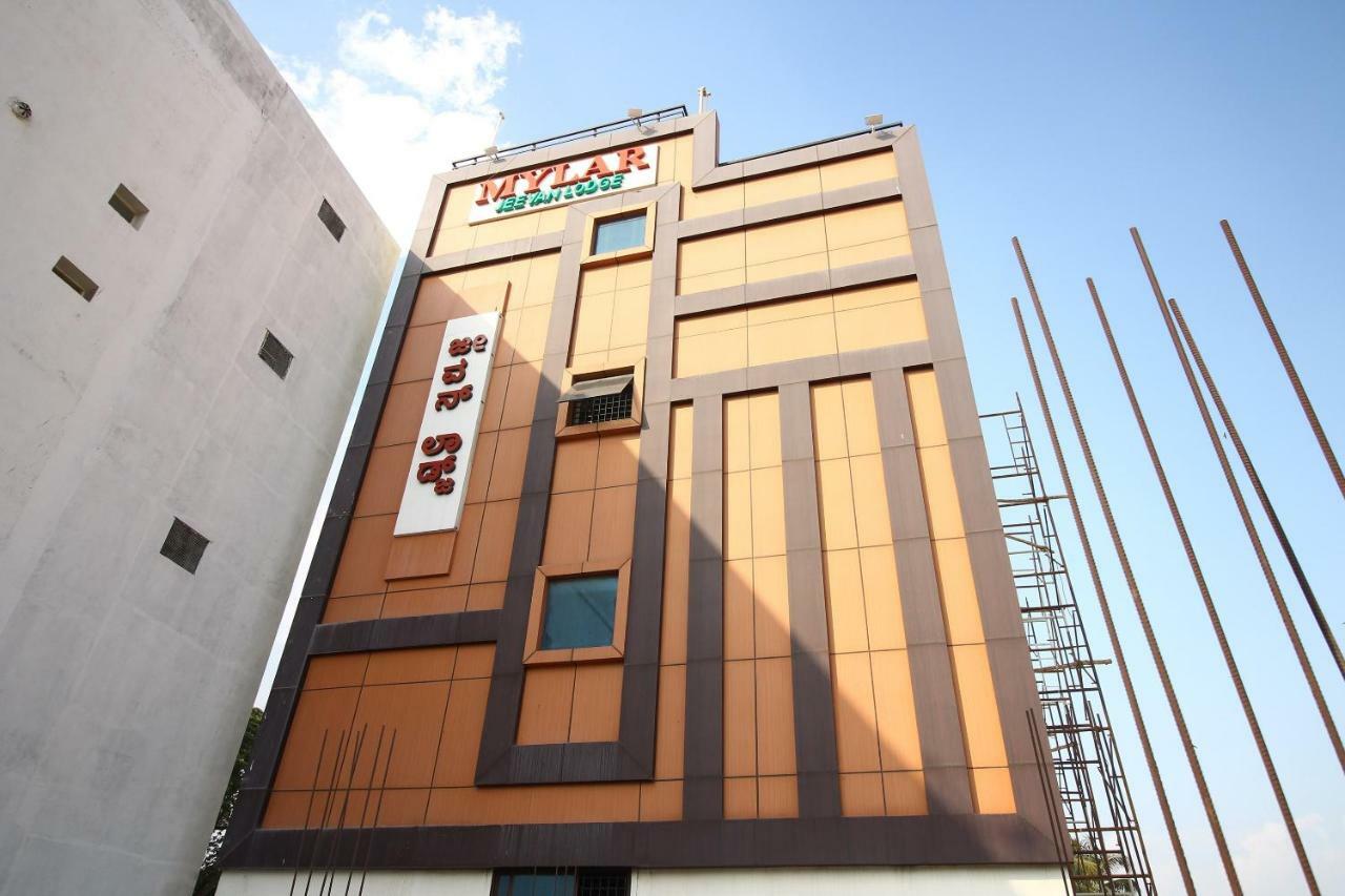 Oyo Flagship 30734 Jeevan Lodge Shimoga Bagian luar foto
