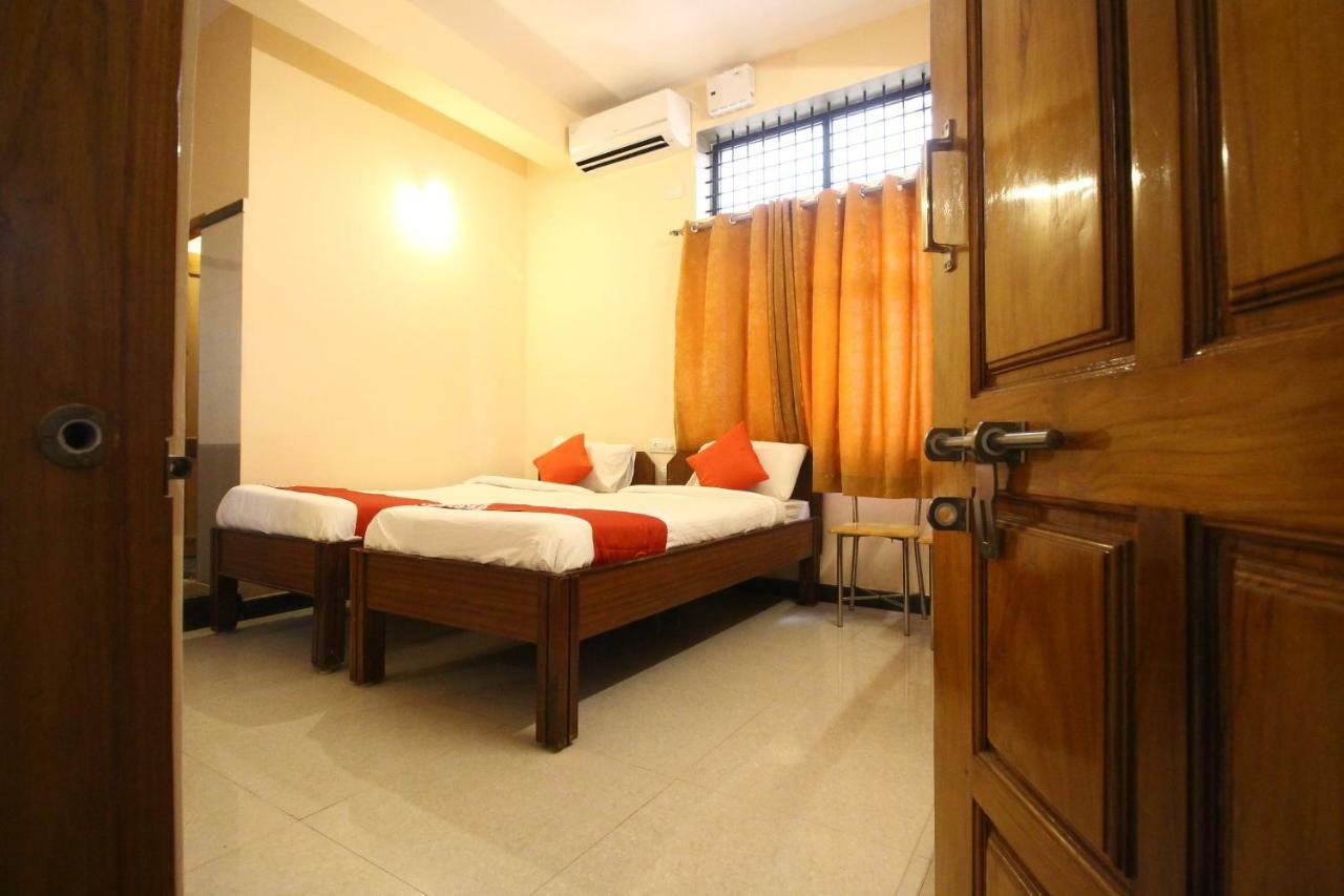 Oyo Flagship 30734 Jeevan Lodge Shimoga Bagian luar foto